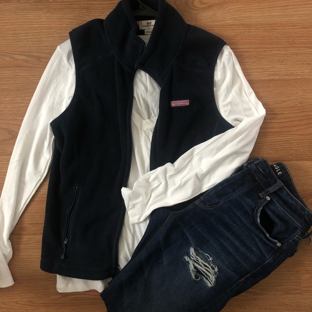 Navy Vineyard vines fleece vest